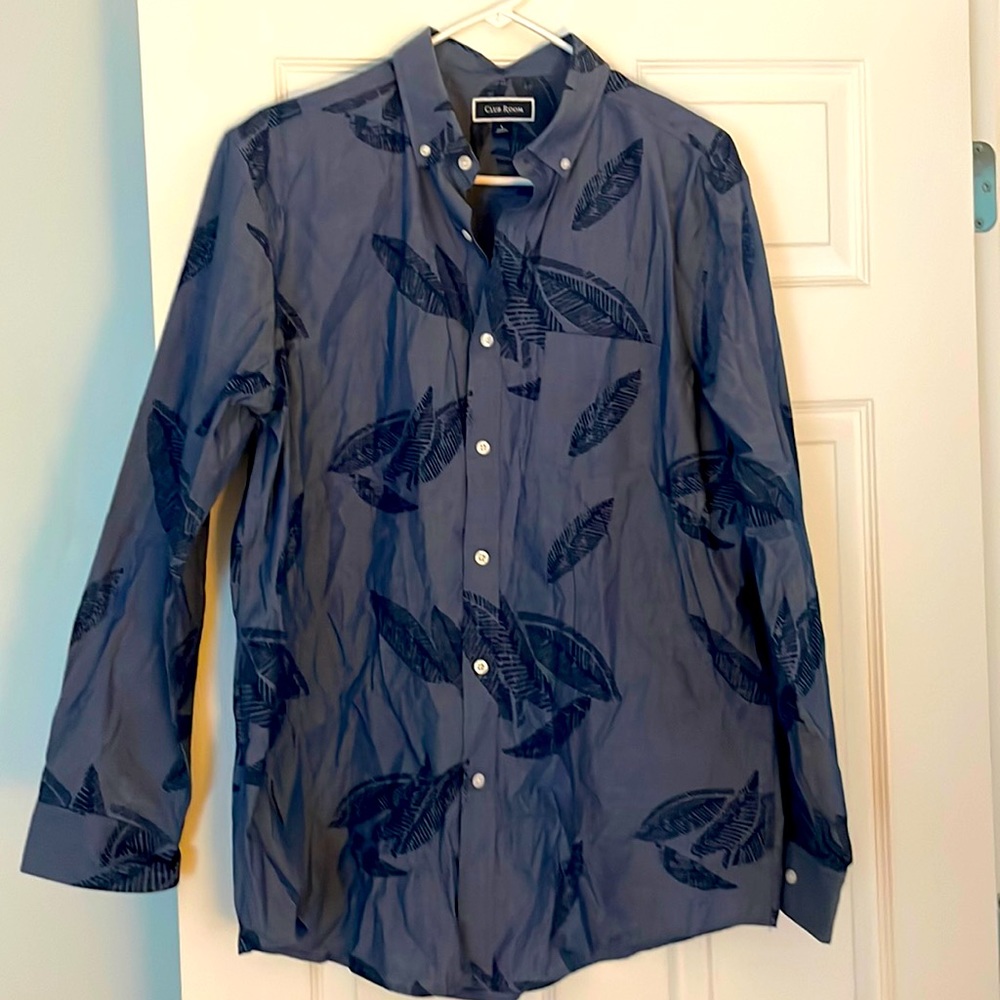 Size L Club Room dress shirt